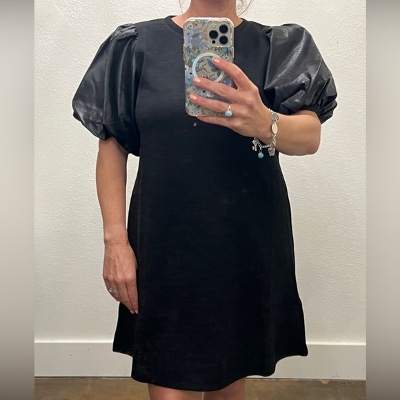 Women's black sweater dress with faux leather sleeves sz medium 8/10 - Picture 2 of 4